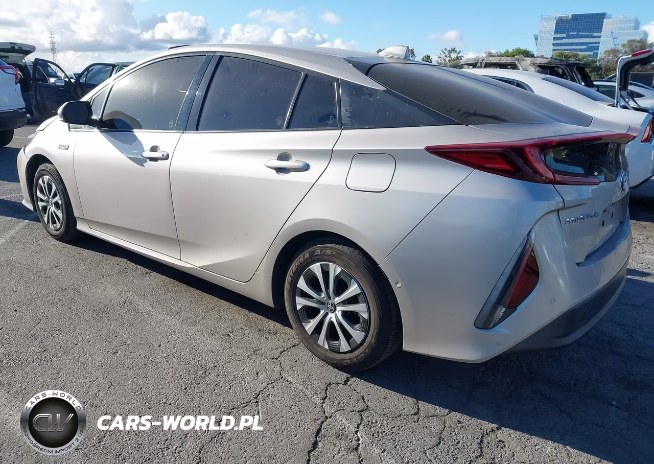 2019 Toyota Prius Prime Advanced VIN:JTDKARFP7K3114190 - 3