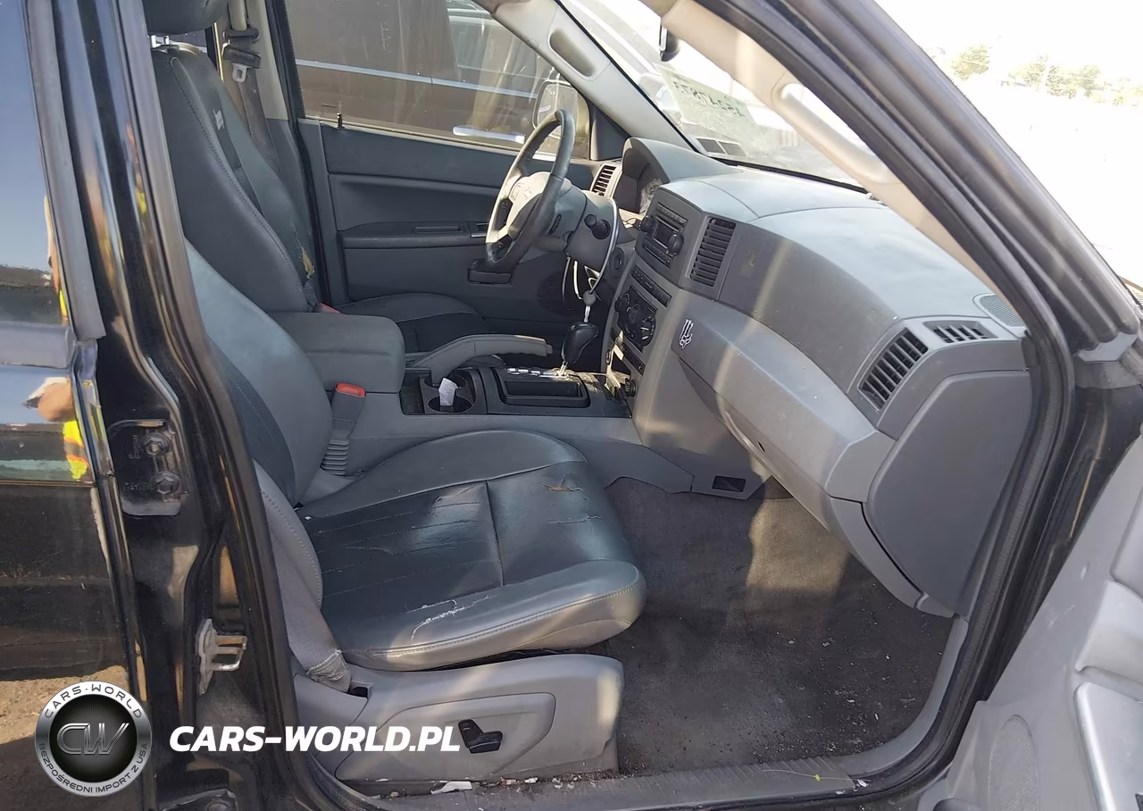 2005 Jeep Grand Cherokee VIN:1J4GR48K65C696168 - 5