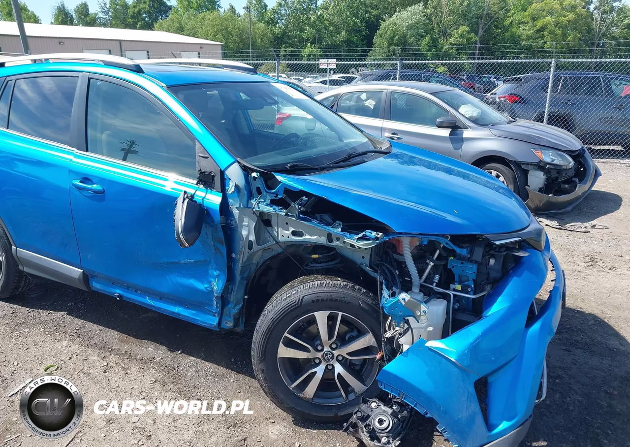 2017 Toyota Rav4 Xle VIN:JTMWFREVXHD107899 - 6