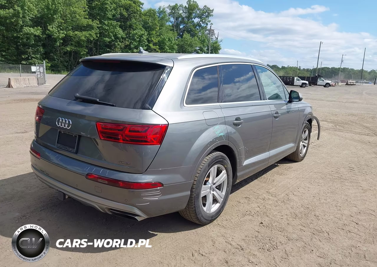 2018 Audi Q7 2.0T Premium VIN:WA1LHBF70JD016385 - 4