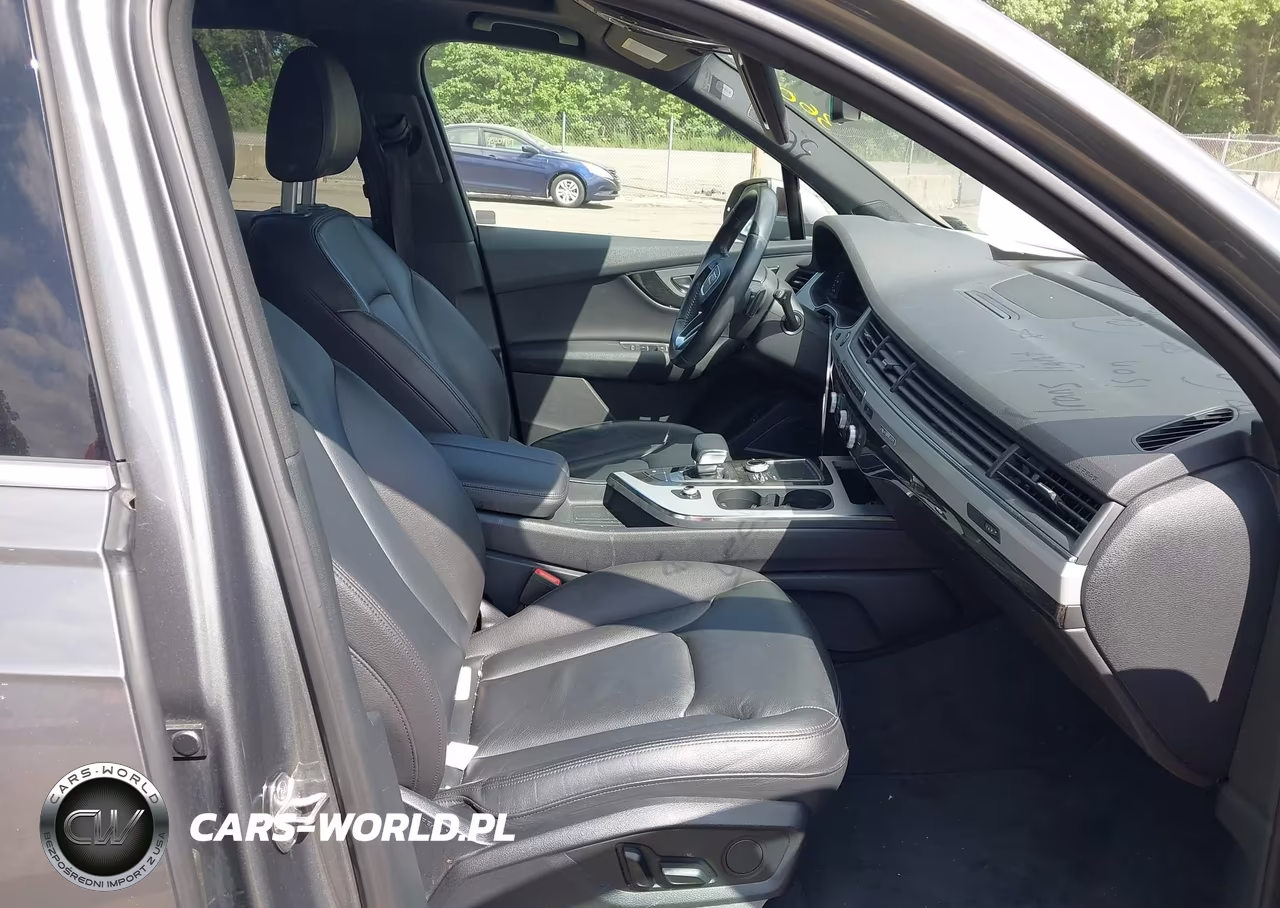 2018 Audi Q7 2.0T Premium VIN:WA1LHBF70JD016385 - 5