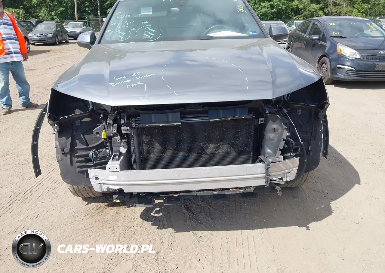 2018 Audi Q7 2.0T Premium VIN:WA1LHBF70JD016385 - 6