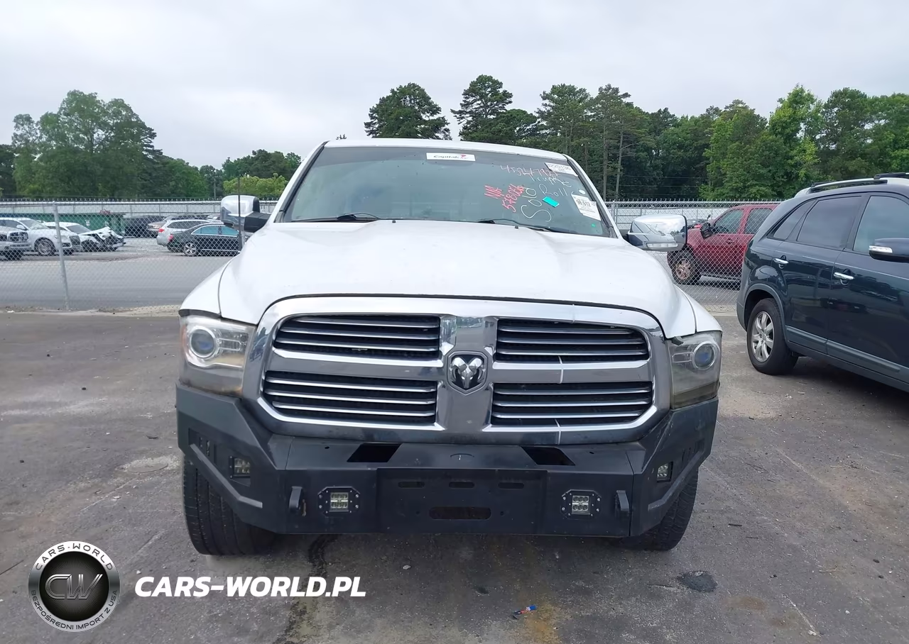 2015 Ram 1500 Laramie VIN:1C6RR6NMXFS578056 - 13