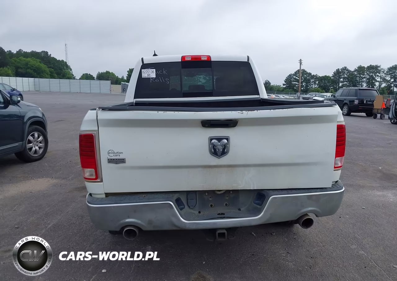 2015 Ram 1500 Laramie VIN:1C6RR6NMXFS578056 - 17