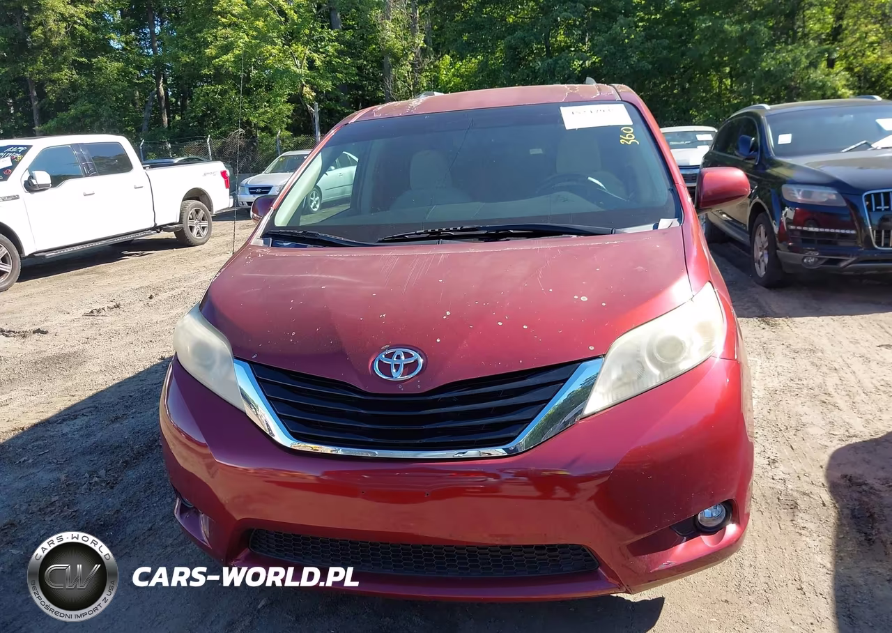 2011 Toyota Sienna Le V6 VIN:5TDKK3DC6BS143057 - 12