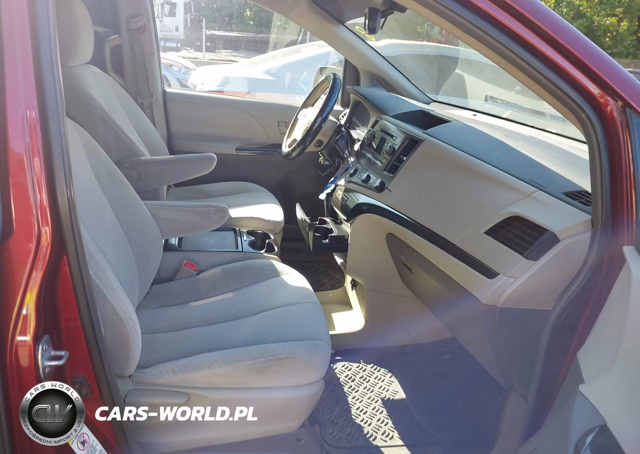 2011 Toyota Sienna Le V6 VIN:5TDKK3DC6BS143057 - 5
