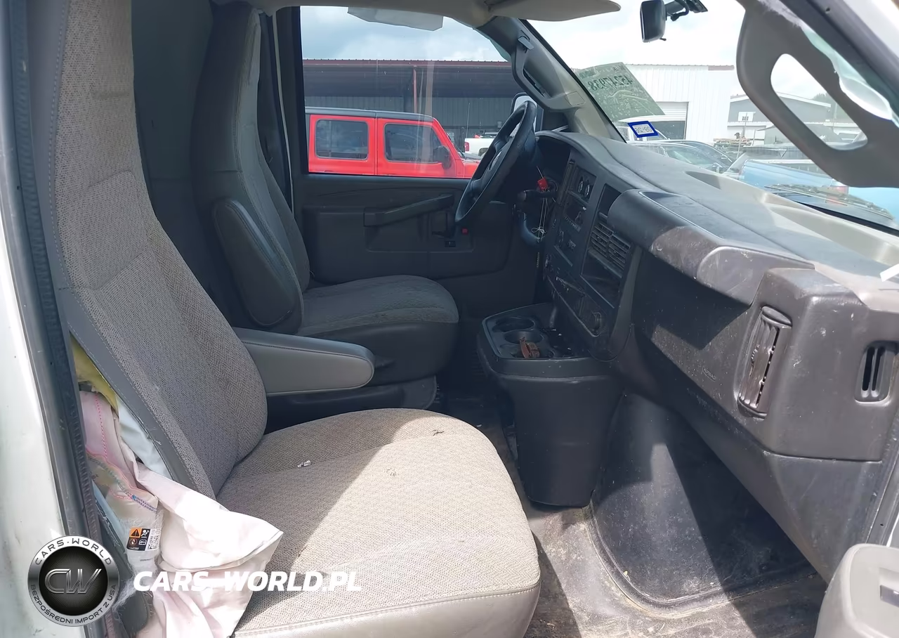 2019 GMC Savana 2500 Work Van VIN:1GTW7AFG3K1315047 - 5
