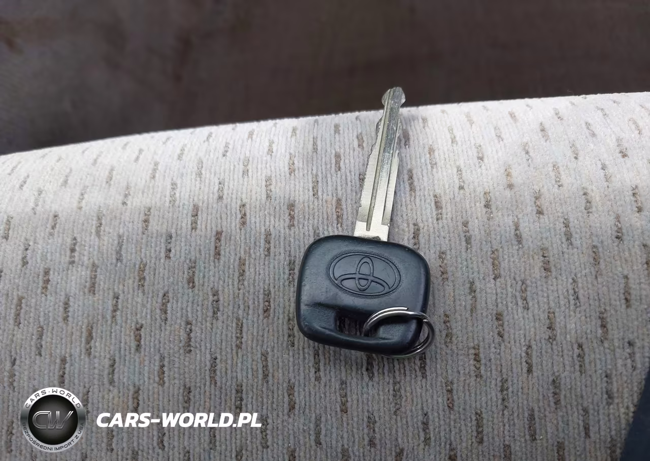 2003 Toyota Camry Le VIN:4T1BE32K23U260385 - 11