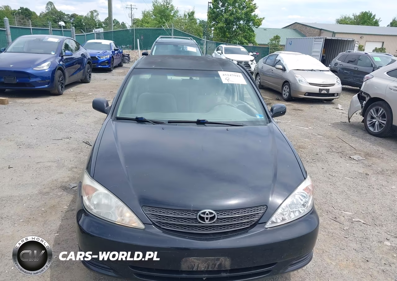 2003 Toyota Camry Le VIN:4T1BE32K23U260385 - 12