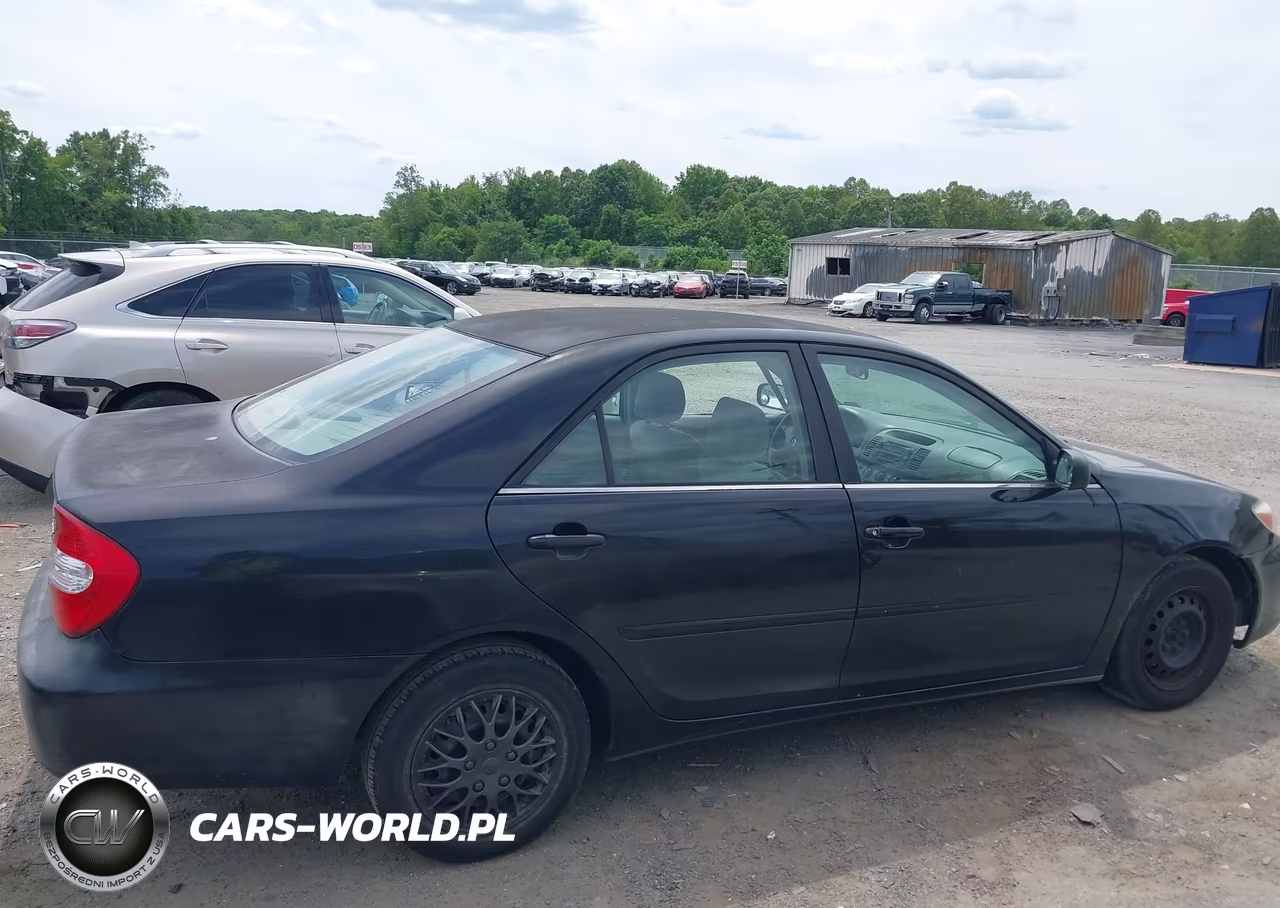 2003 Toyota Camry Le VIN:4T1BE32K23U260385 - 13