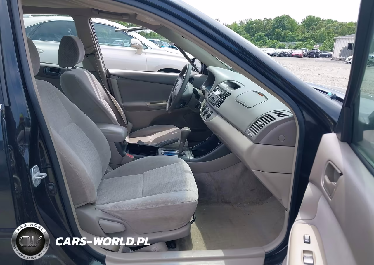 2003 Toyota Camry Le VIN:4T1BE32K23U260385 - 5