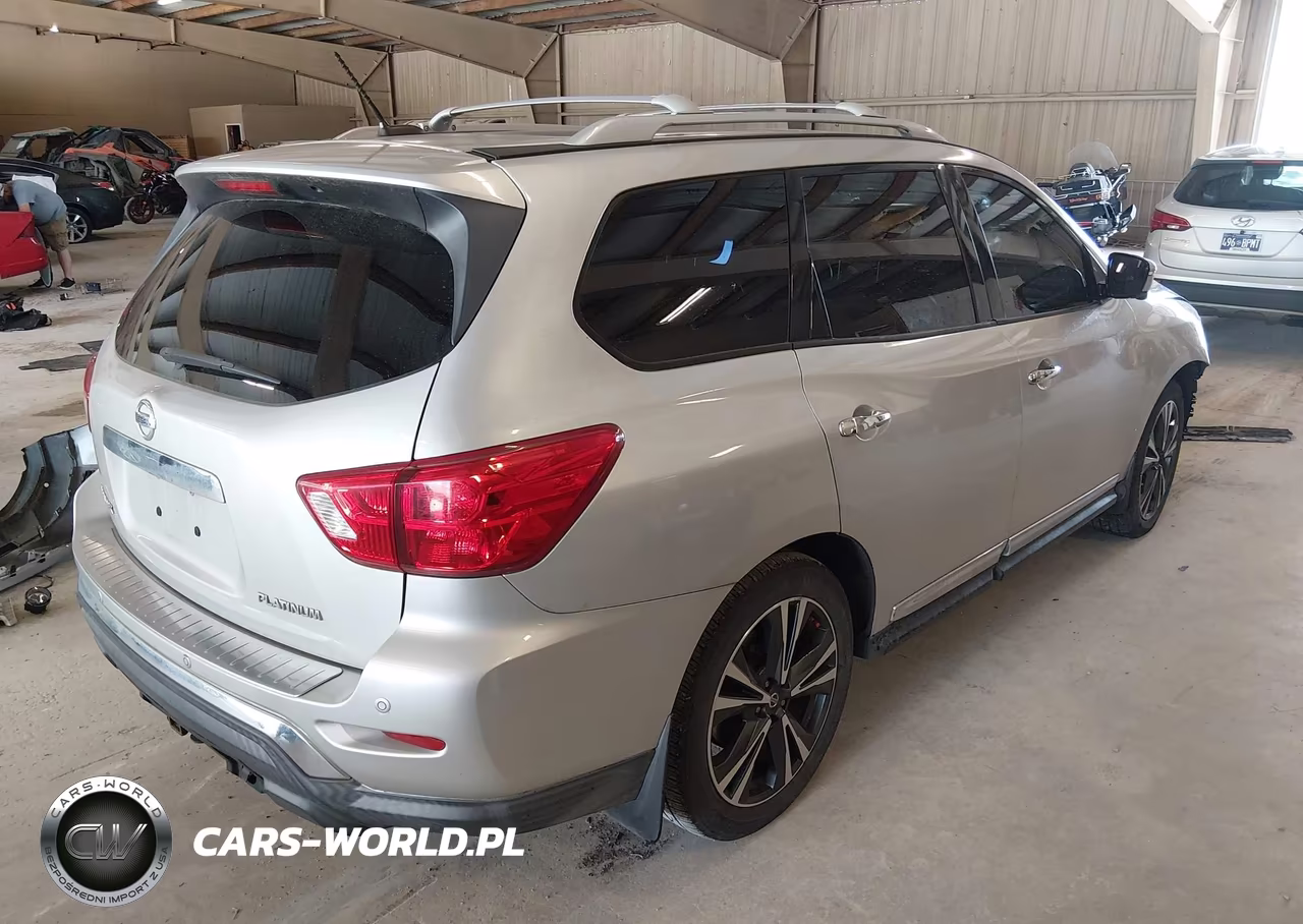 2017 Nissan Pathfinder Platinum VIN:5N1DR2MNXHC634270 - 4