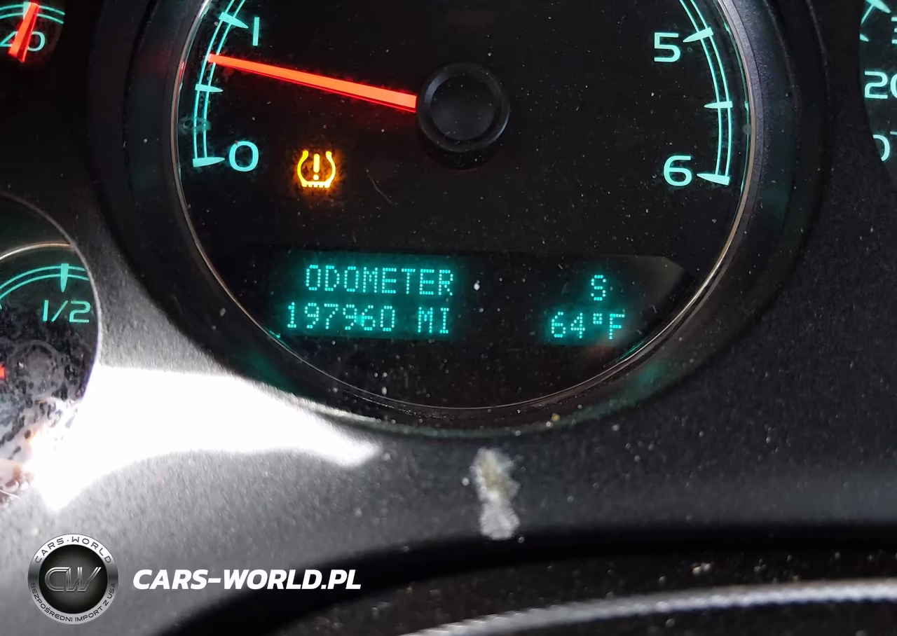 2014 Chevrolet Suburban 1500 Lt VIN:1GNSKJE7XER191502 - 15