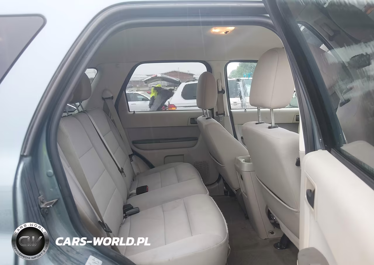 2011 Ford Escape Hybrid VIN:1FMCU4K39BKC48136 - 8
