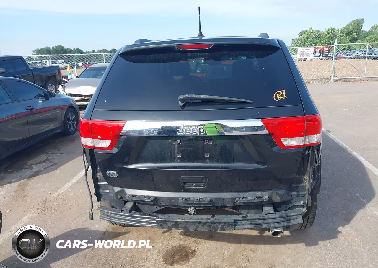 2013 Jeep Grand Cherokee Overland VIN:1C4RJECG0DC588447 - 17
