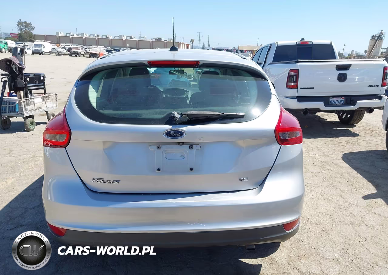 2017 Ford Focus Se VIN:1FADP3K20HL223751 - 16