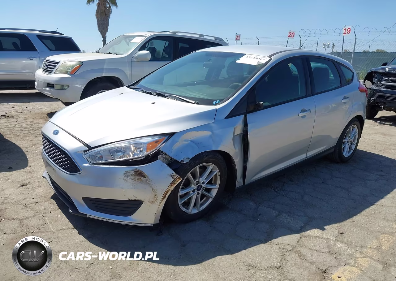 2017 Ford Focus Se VIN:1FADP3K20HL223751 - 2