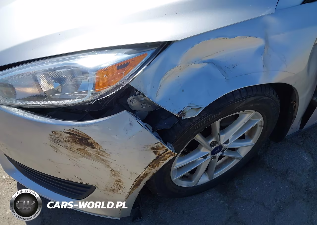 2017 Ford Focus Se VIN:1FADP3K20HL223751 - 6