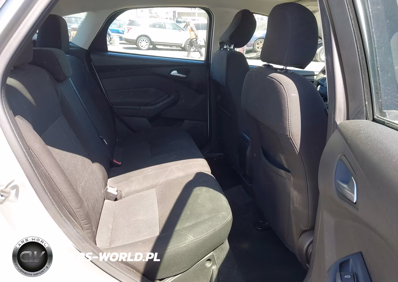 2017 Ford Focus Se VIN:1FADP3K20HL223751 - 8