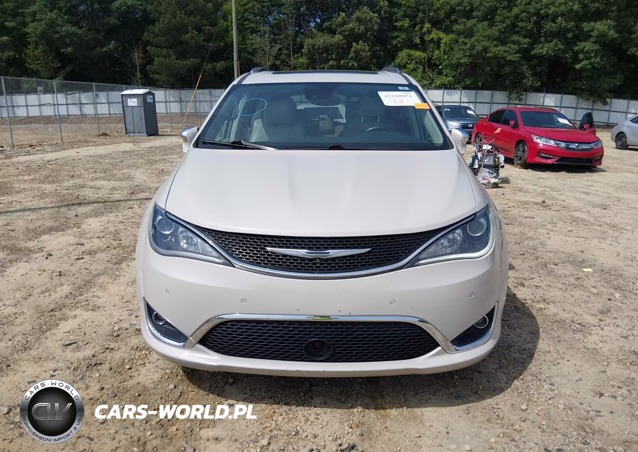 2017 Chrysler Pacifica Limited VIN:2C4RC1GG5HR553798 - 13