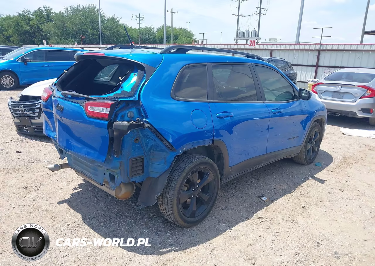 2018 Jeep Cherokee Latitude Fwd VIN:1C4PJLCB6JD561971 - 4