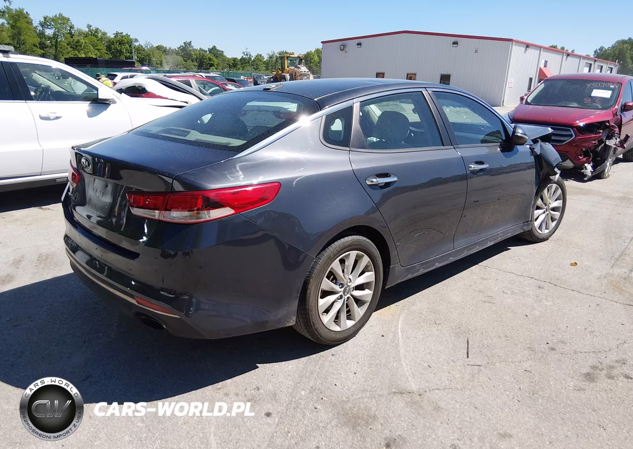 2017 Kia Optima Lx VIN:5XXGT4L33HG123773 - 4