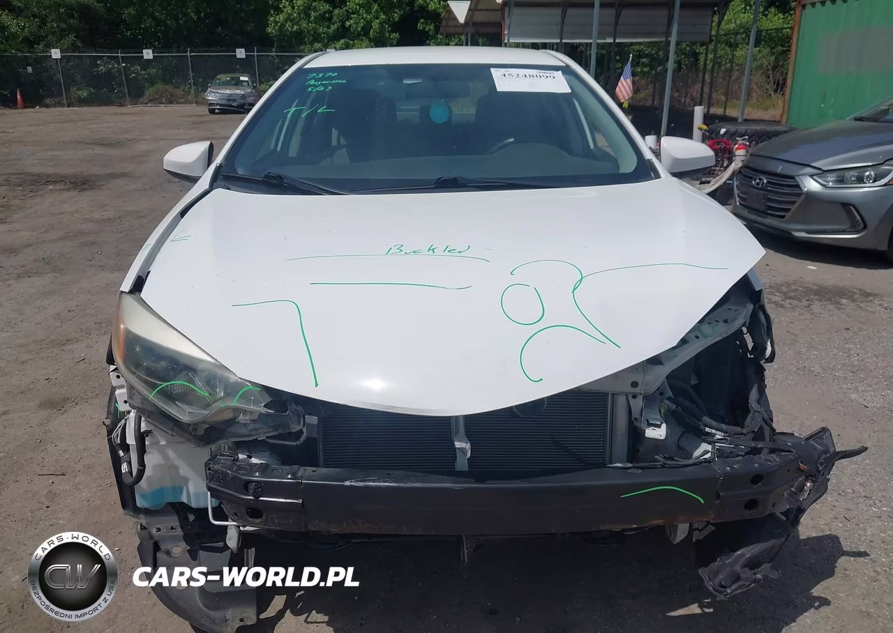 2015 Toyota Corolla Le VIN:2T1BURHE3FC238862 - 12