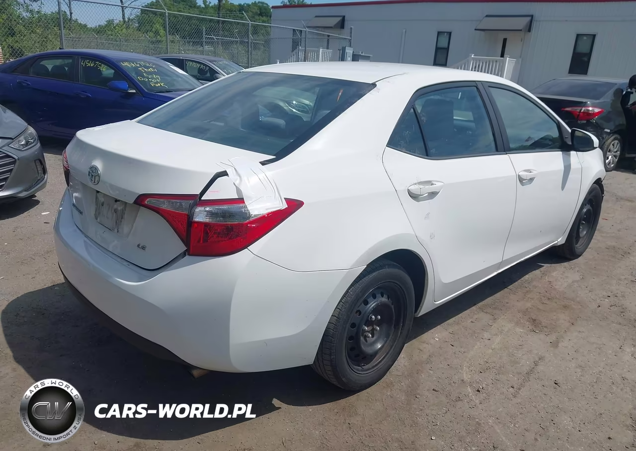 2015 Toyota Corolla Le VIN:2T1BURHE3FC238862 - 4
