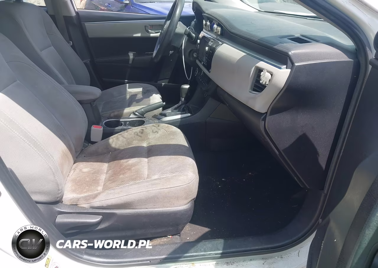 2015 Toyota Corolla Le VIN:2T1BURHE3FC238862 - 5