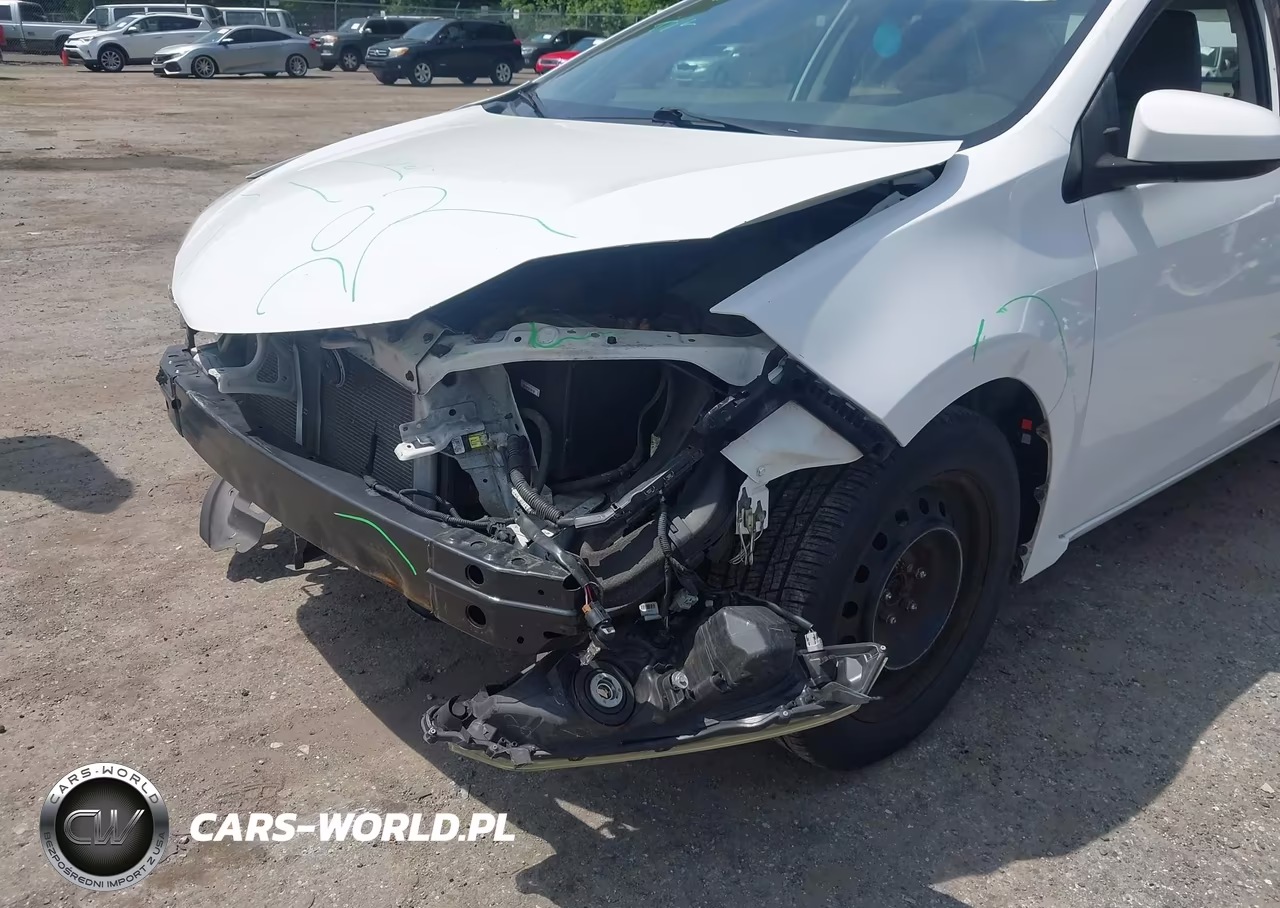 2015 Toyota Corolla Le VIN:2T1BURHE3FC238862 - 6