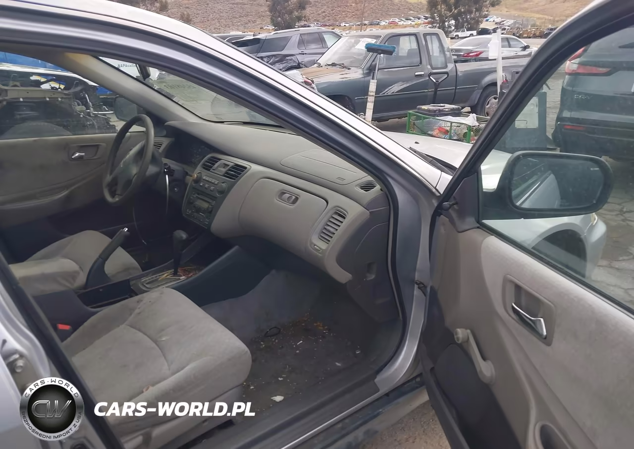 2002 Honda Accord 2.3 Vp VIN:1HGCF86622A065419 - 5