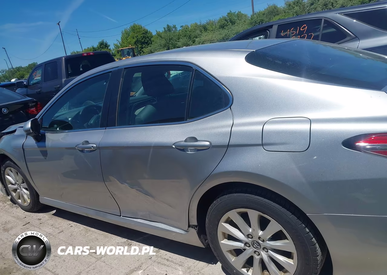 2018 Toyota Camry Le VIN:4T1B11HK9JU634530 - 14