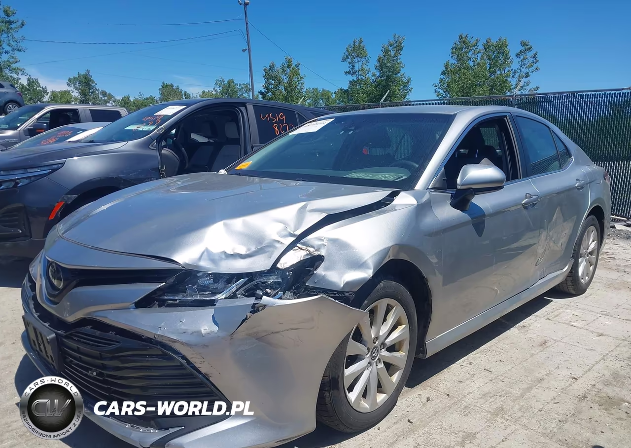 2018 Toyota Camry Le VIN:4T1B11HK9JU634530 - 6