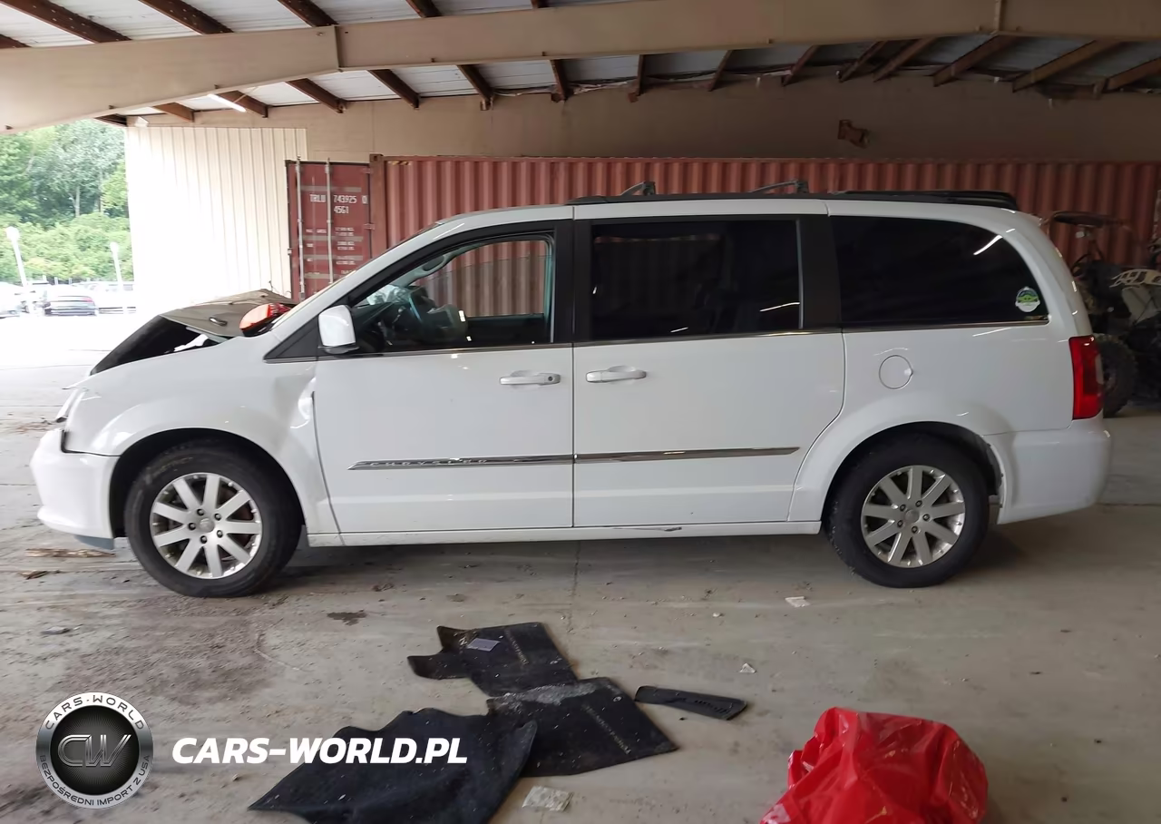 2014 Chrysler Town & Country Touring VIN:2C4RC1BG5ER445149 - 15