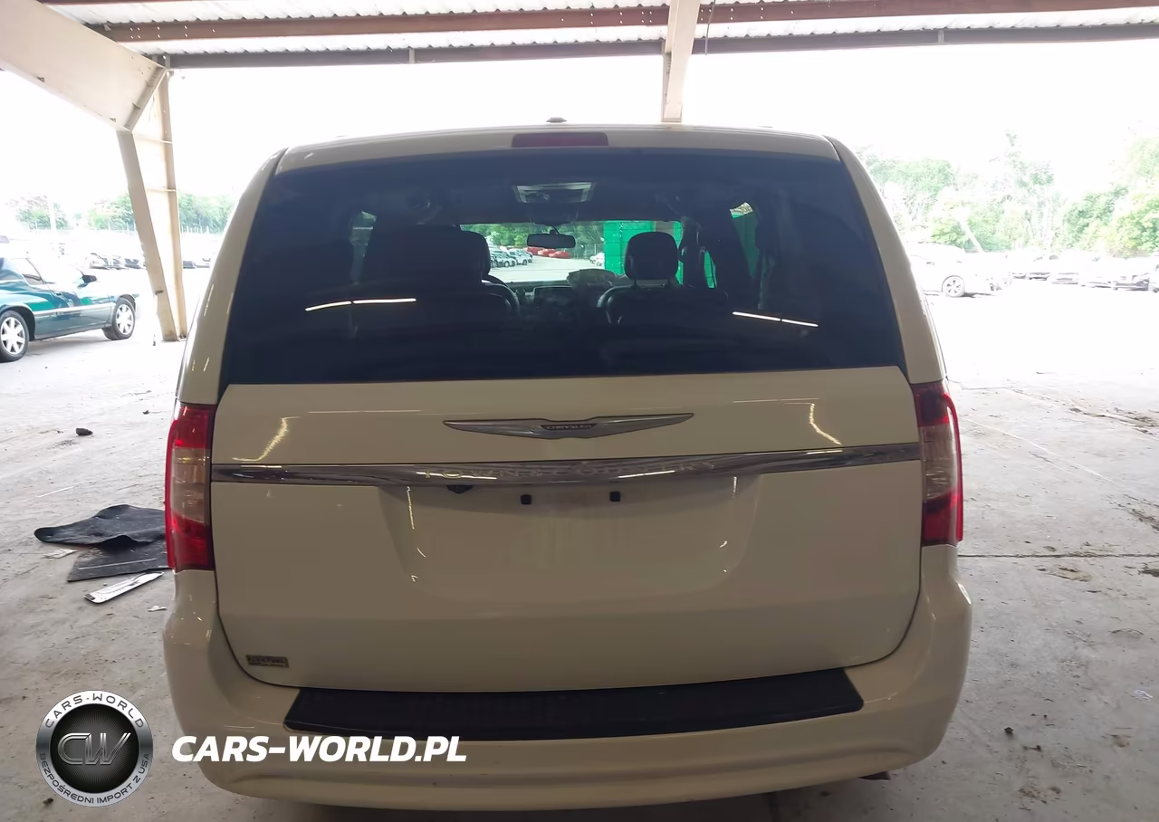 2014 Chrysler Town & Country Touring VIN:2C4RC1BG5ER445149 - 17