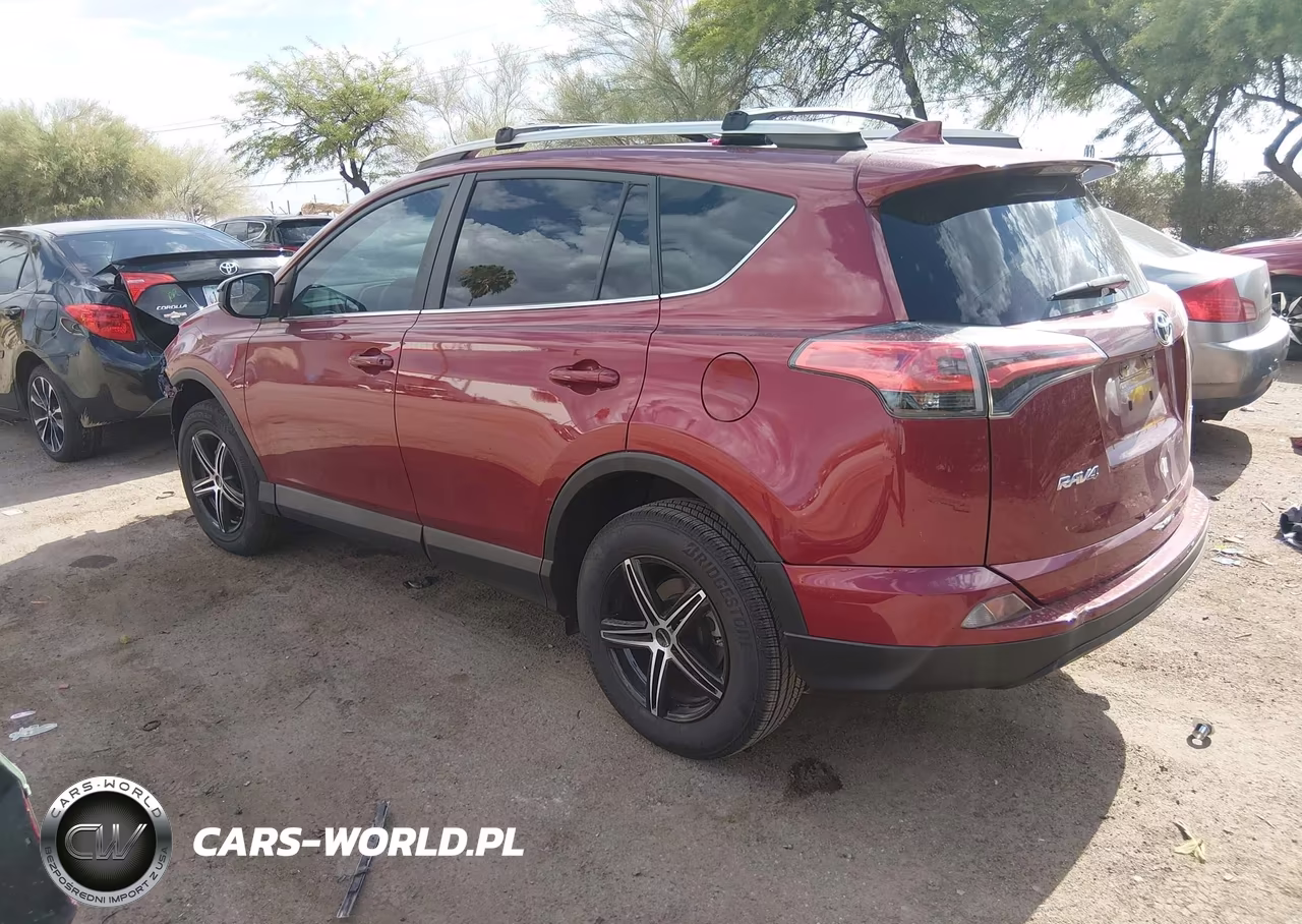 2018 Toyota Rav4 Le VIN:2T3ZFREV4JW482872 - 3