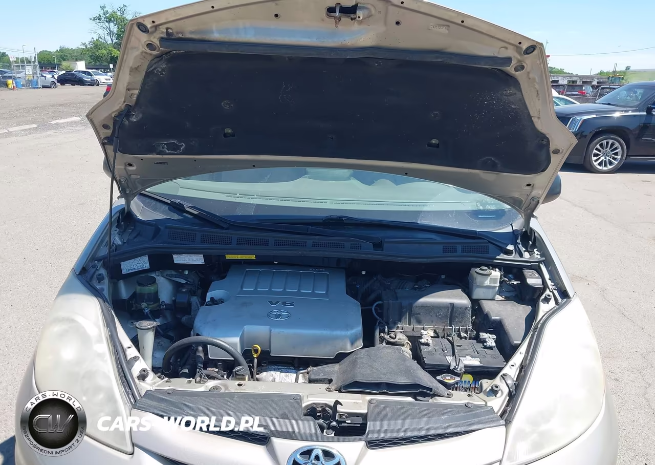 2010 Toyota Sienna Le VIN:5TDKK4CCXAS320828 - 10