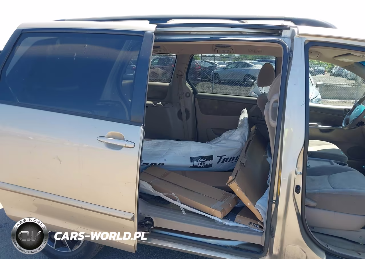 2010 Toyota Sienna Le VIN:5TDKK4CCXAS320828 - 8