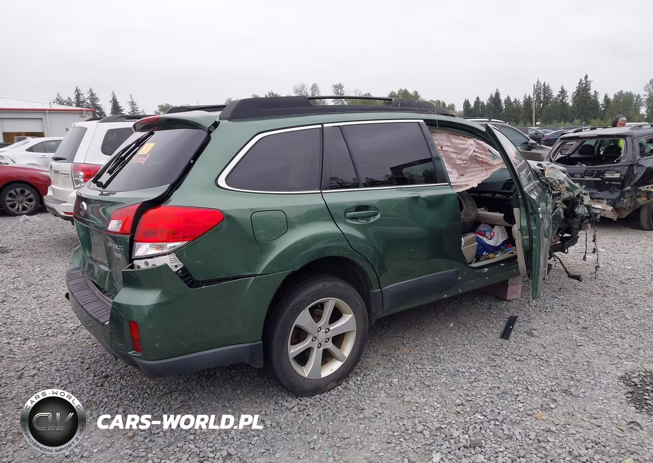 2013 Subaru Outback 2.5I Premium VIN:4S4BRBCC9D3280033 - 4