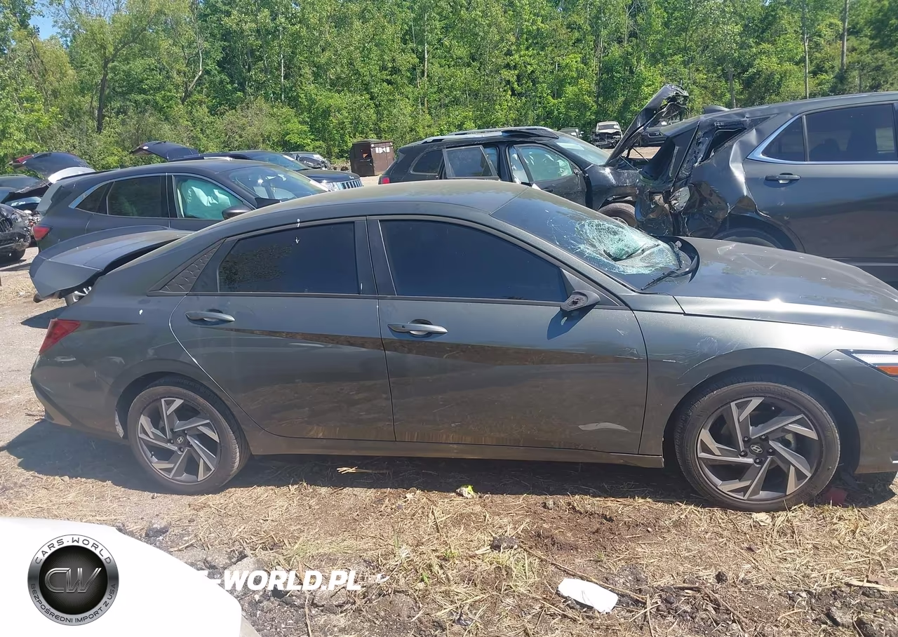 2025 Hyundai Elantra Sel Sport VIN:KMHLM4DG8SU079473 - 13
