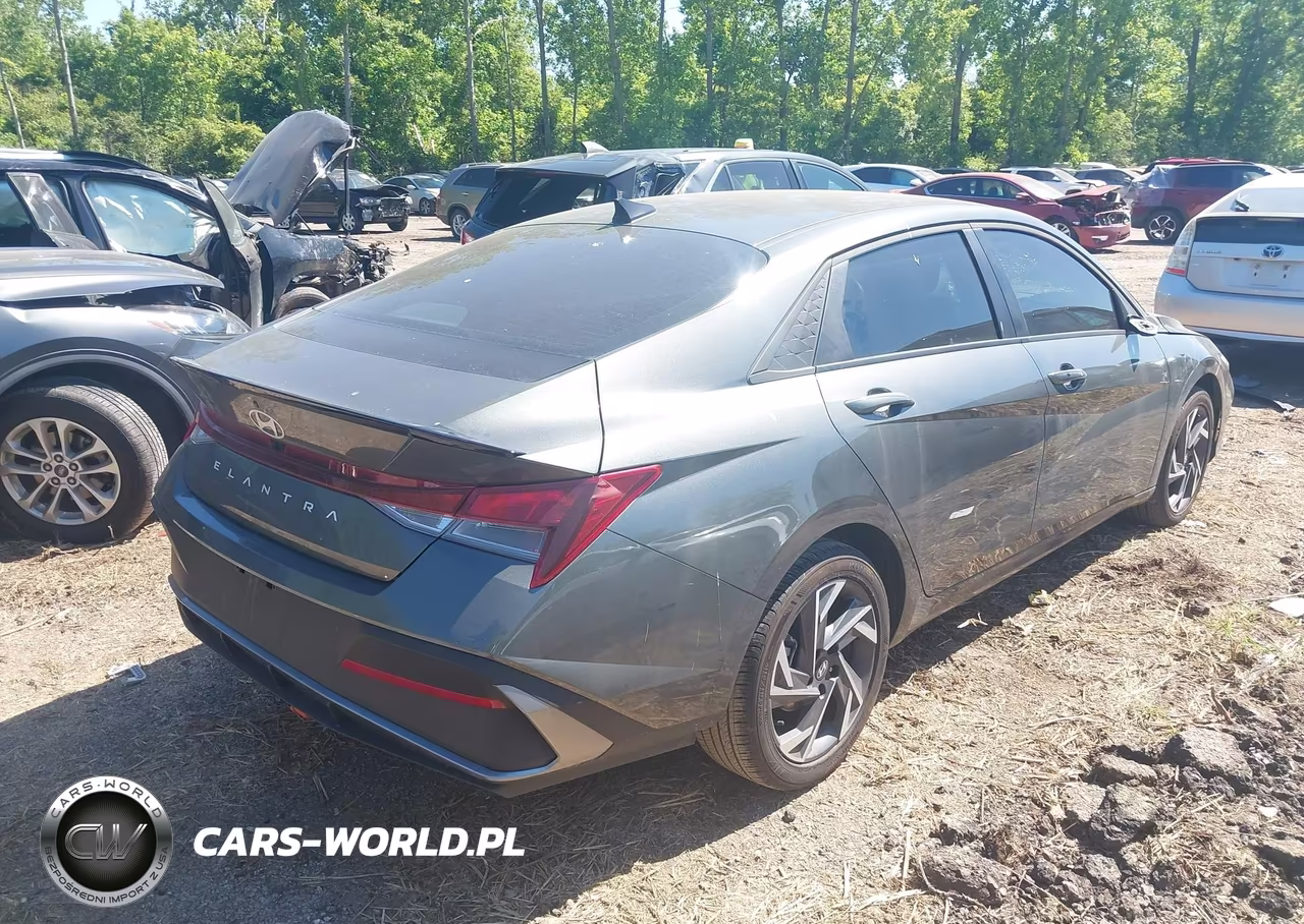 2025 Hyundai Elantra Sel Sport VIN:KMHLM4DG8SU079473 - 4