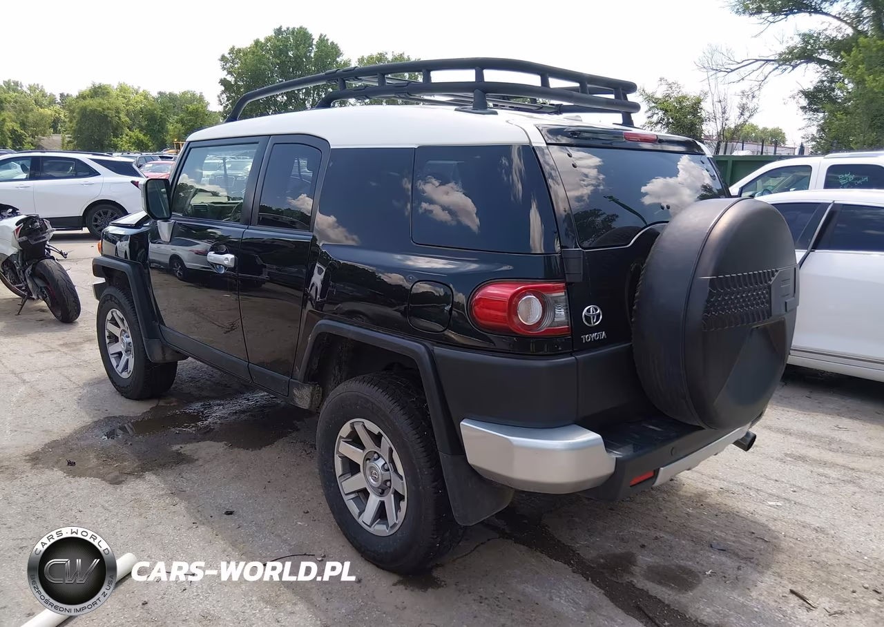 2014 Toyota Fj Cruiser VIN:JTEBU4BF4EK208332 - 3