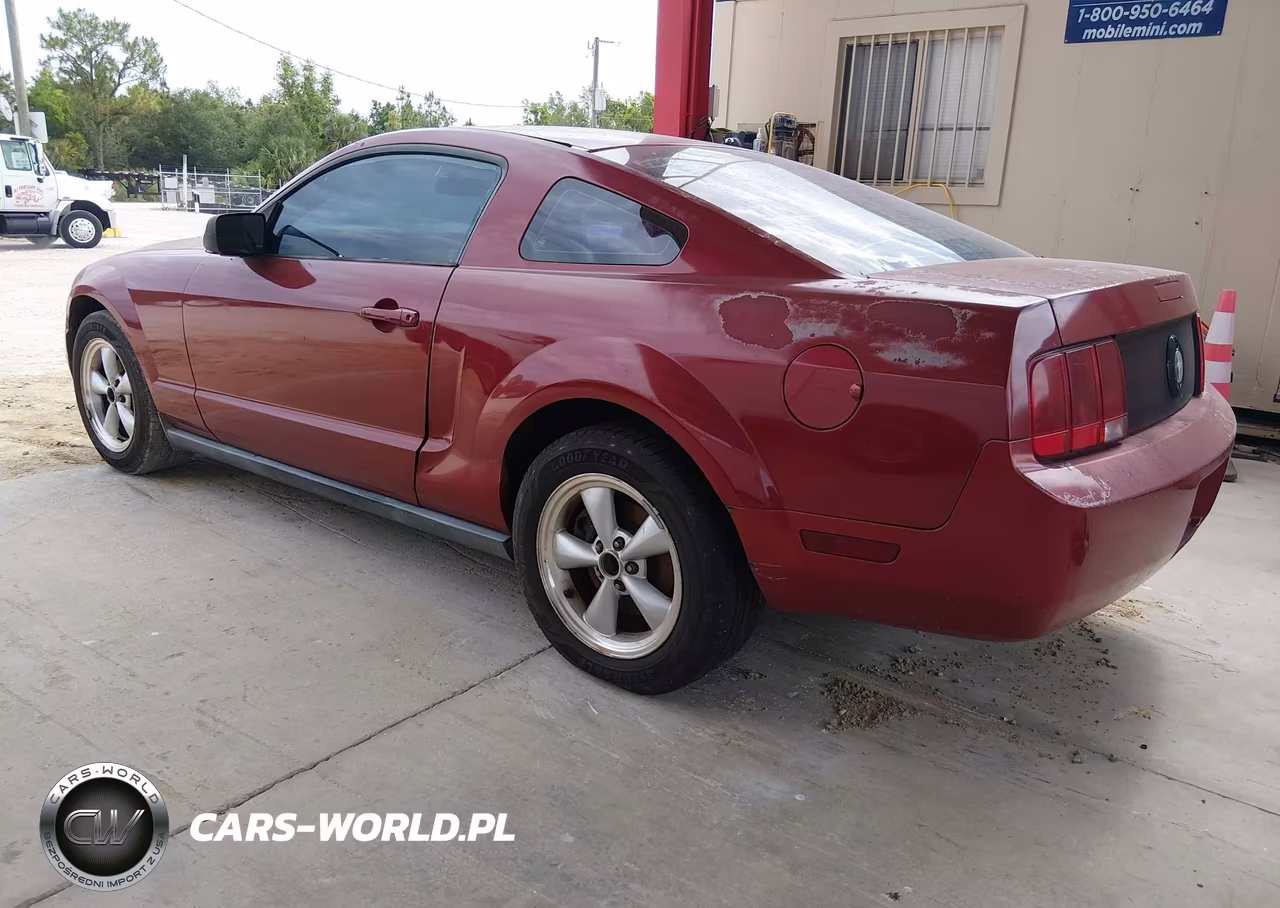 2008 Ford Mustang V6 Deluxe VIN:1ZVHT80N085196974 - 3