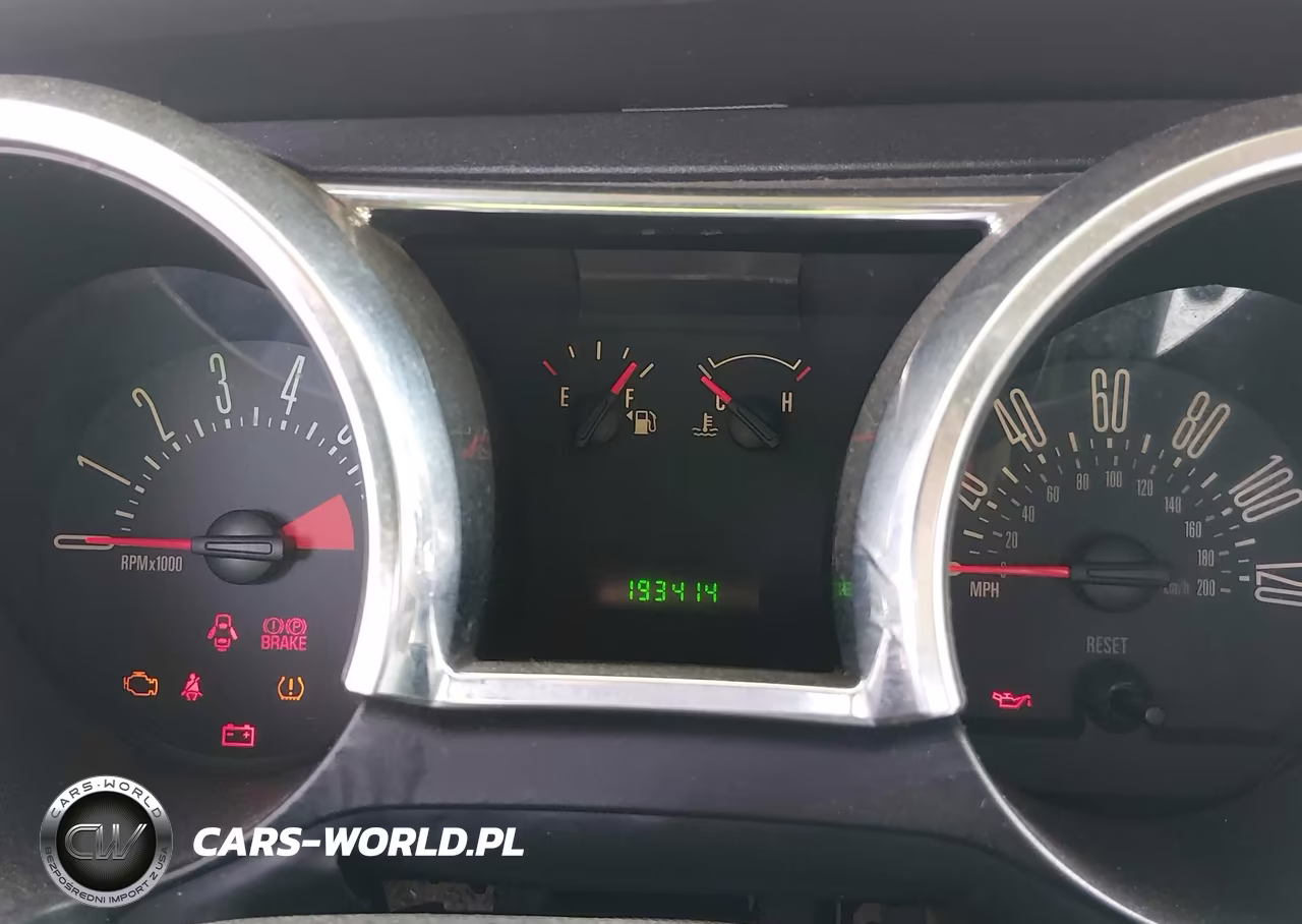 2008 Ford Mustang V6 Deluxe VIN:1ZVHT80N085196974 - 7