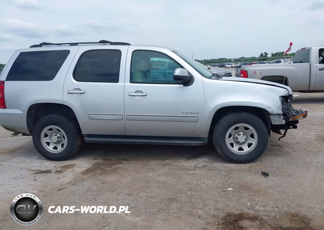 2014 Chevrolet Tahoe Ls VIN:1GNSCAE02ER156758 - 13