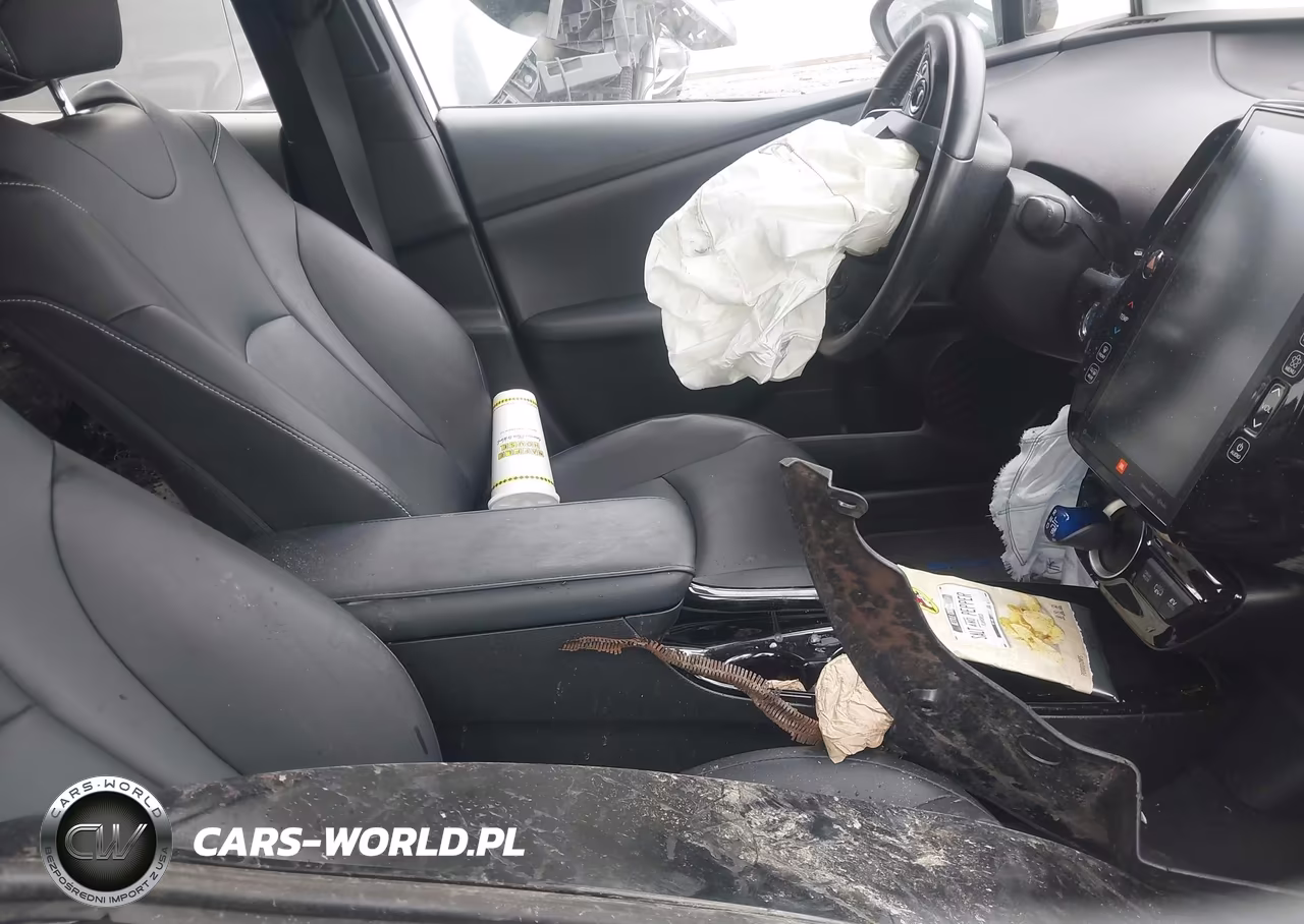 2021 Toyota Prius Prime Limited VIN:JTDKAMFP1M3165495 - 5