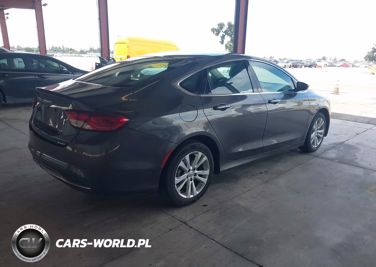 2015 Chrysler 200 Limited VIN:1C3CCCAB1FN562415 - 4