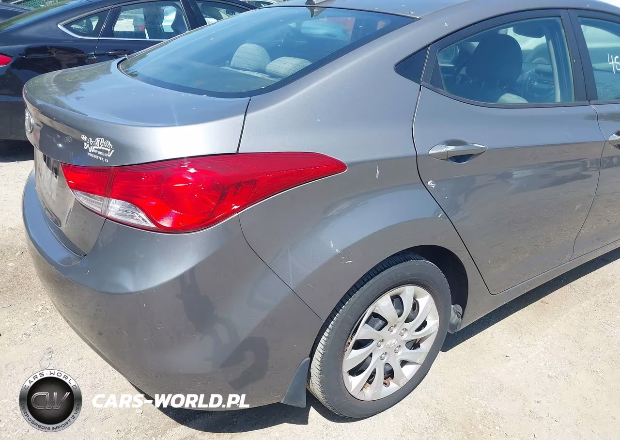 2013 Hyundai Elantra Gls VIN:5NPDH4AE4DH178725 - 13