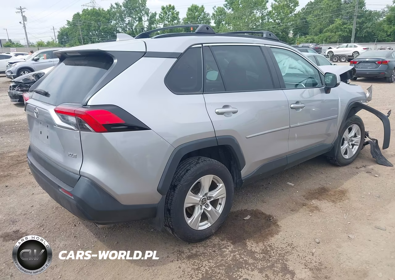 2021 Toyota Rav4 Xle VIN:2T3W1RFV9MW180837 - 4