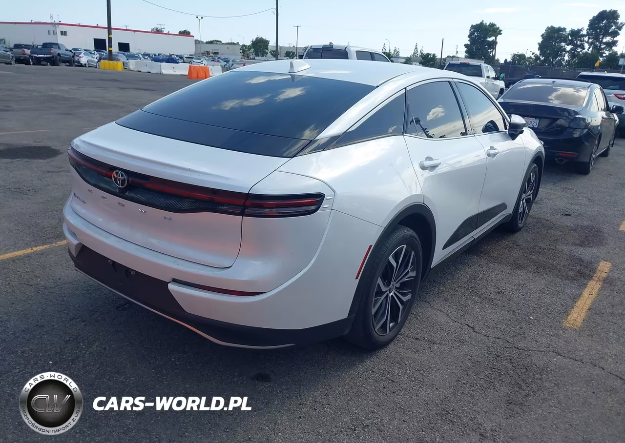 2024 Toyota Crown Xle VIN:JTDAAAAF0R3028175 - 4